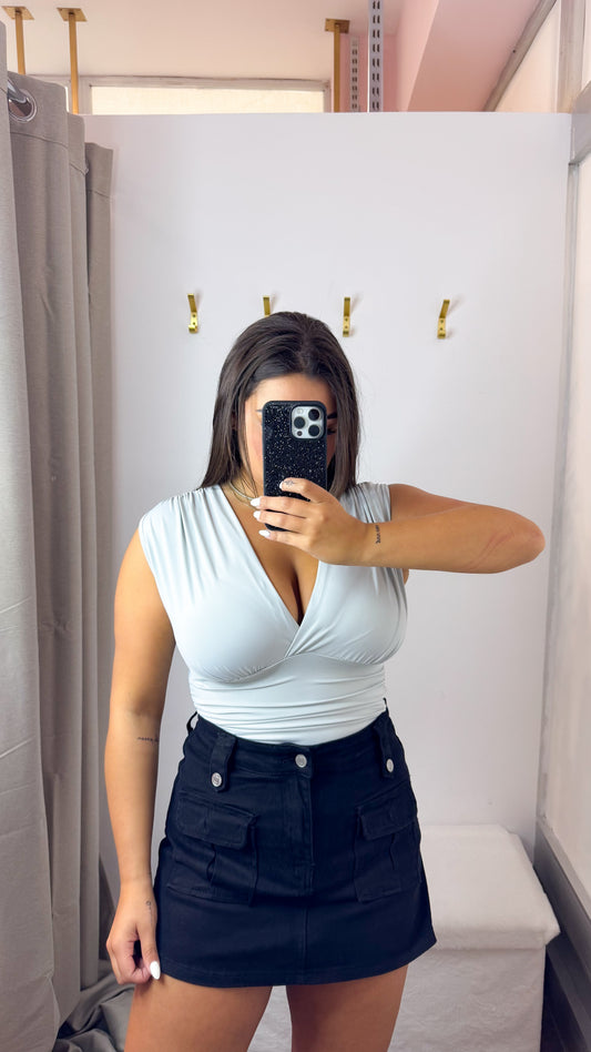 Body Decote em Bico